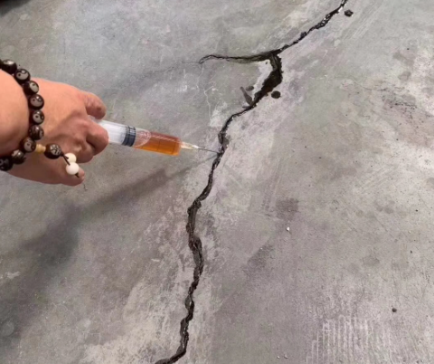 城东混凝土裂缝修补技术详解​